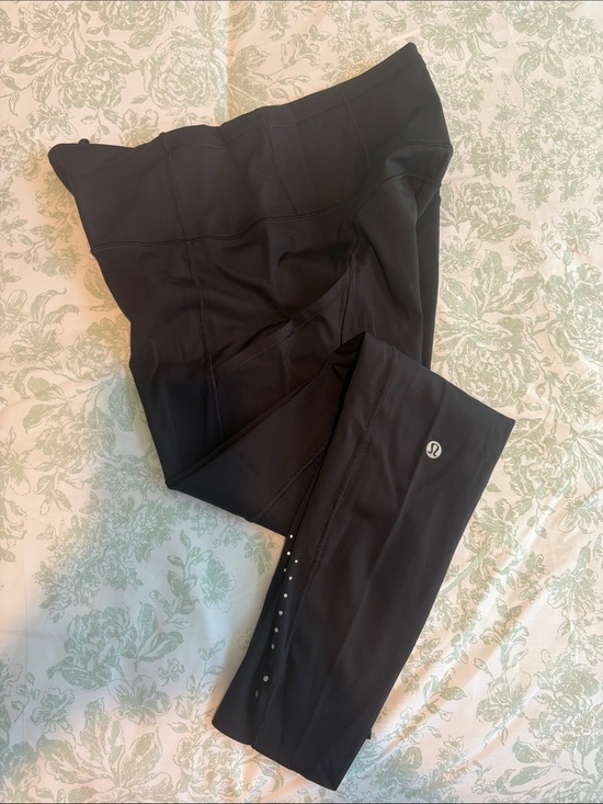 lululemon athletica Pants - lululemon athletica Black Fast and Free with side pockets and logo size 8